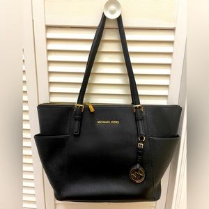 MICHAEL KORS Jet Set Travel Large Saffiano Leather